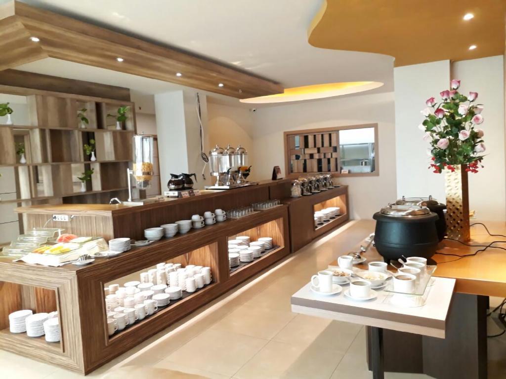 Infinity Hotel Jambi By Tritama Hospitality Exterior photo